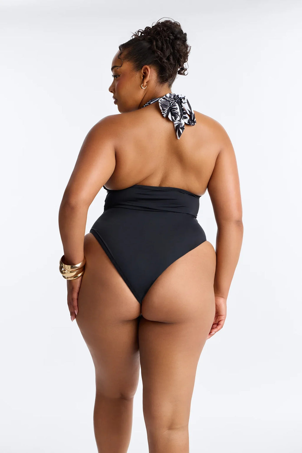 Beachy Tropical 1 Piece Halter Swimsuit - Black/White