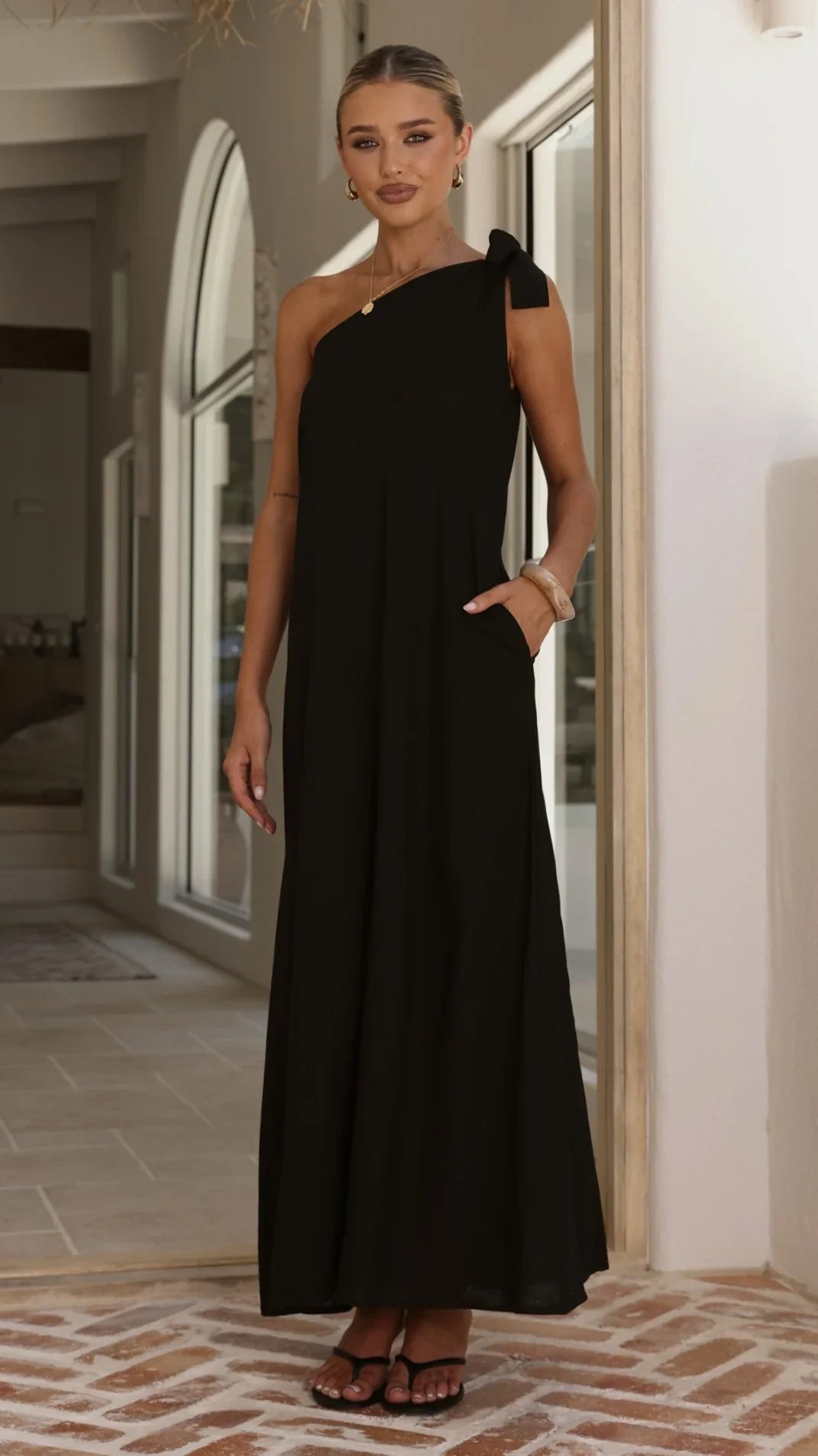 Hallie Maxi Dress - Black