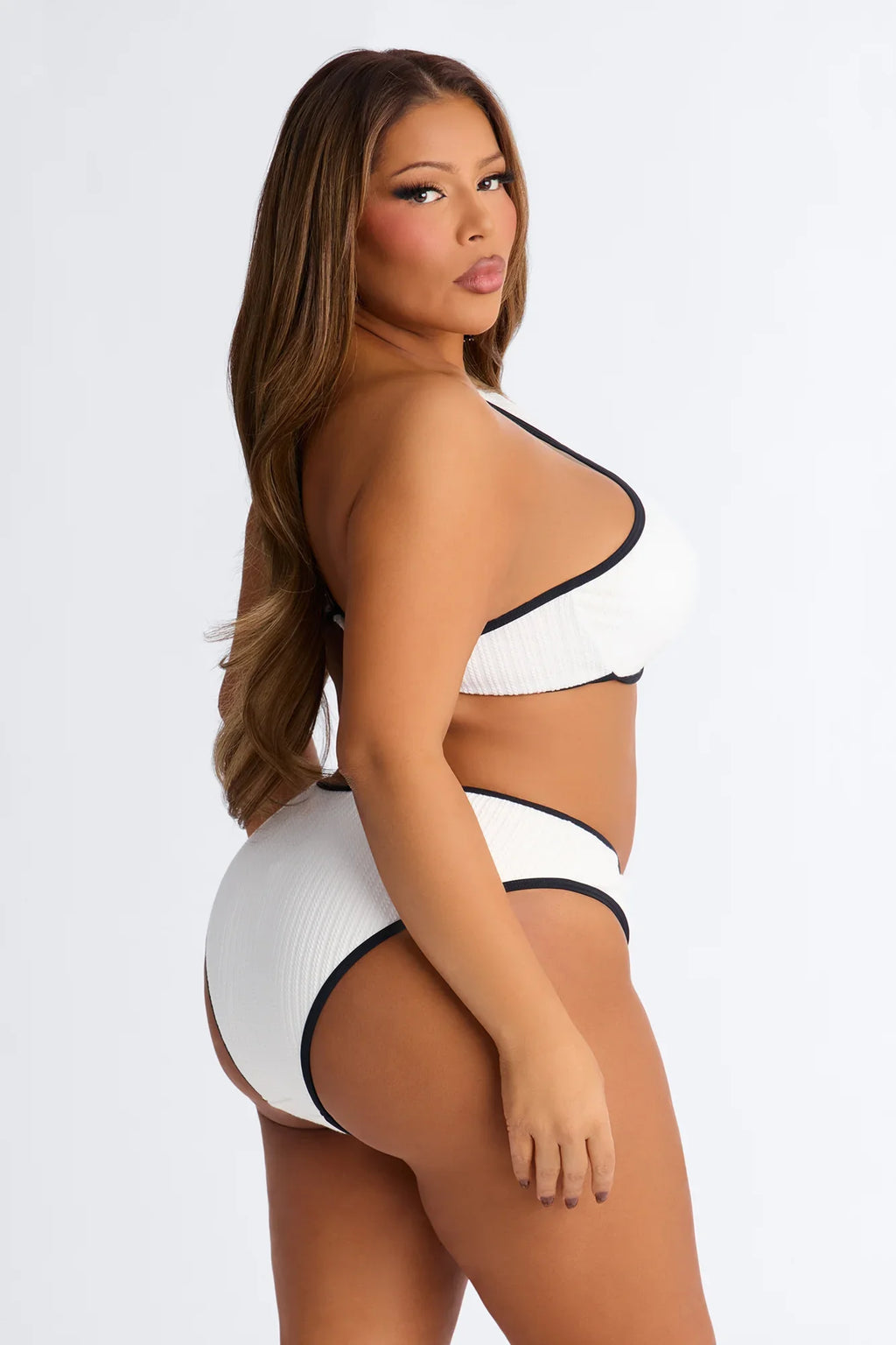 Kaitlyn Cable Knit Texture Underwire Asymmetrical 2 Piece Bikini - White/Black