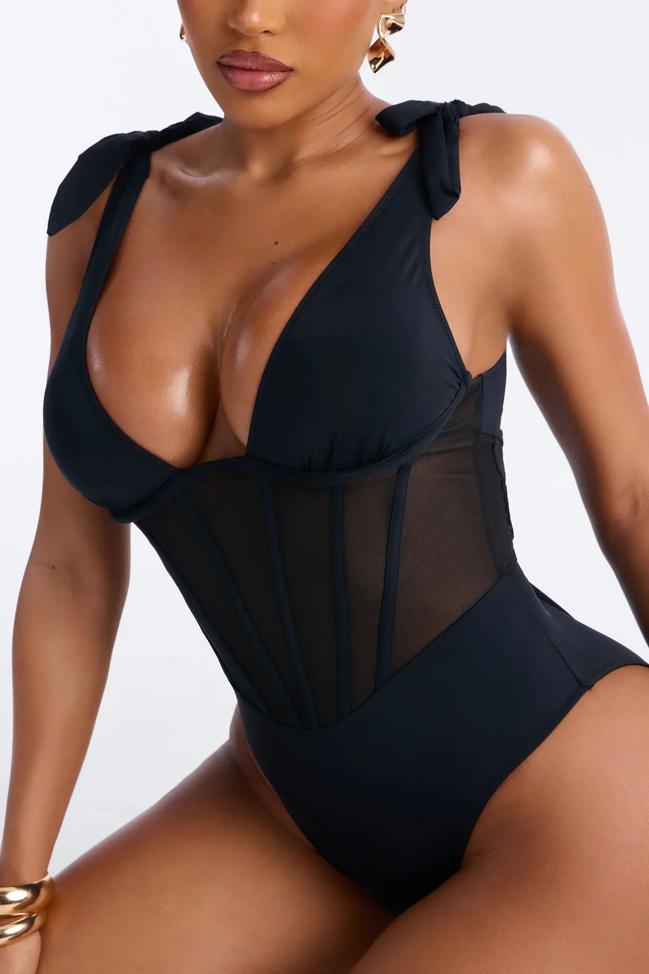 Tropic Like It's Hot Underwire Shoulder Ties 1 Piece Swimsuit - Black