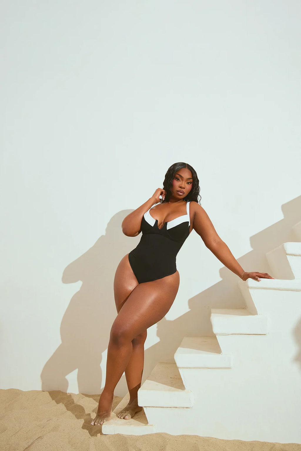 Pools In Paris Underwire 1 Piece Swimsuit - Black/White